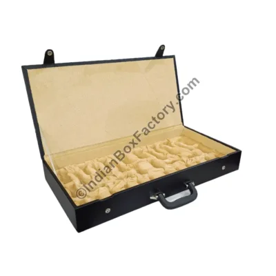 Chess box - Flat storage with 2 buttons