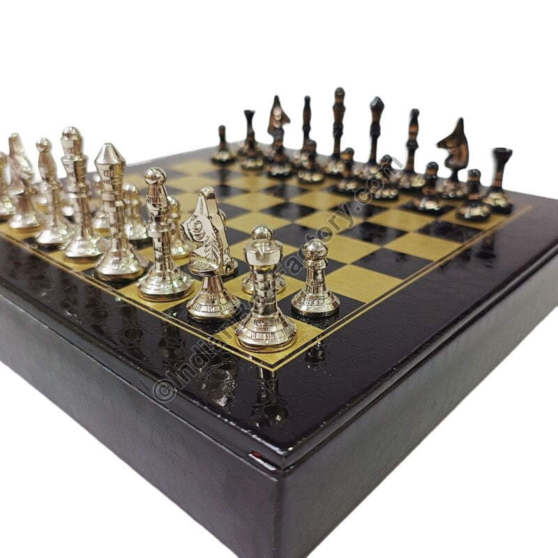 10" Staunton Brass Chess Set - Black